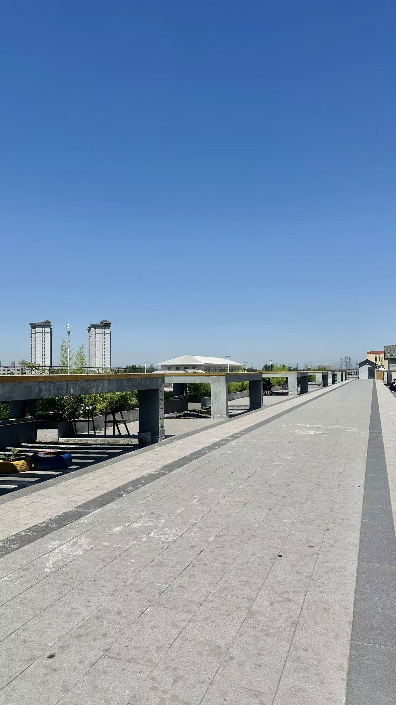 校区天空步道景观长廊